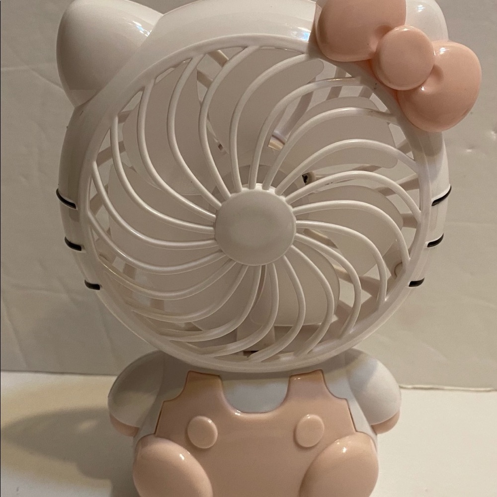 HelloKitty Deal Fan Handheld USB Charging Portable - Picture 6 of 8